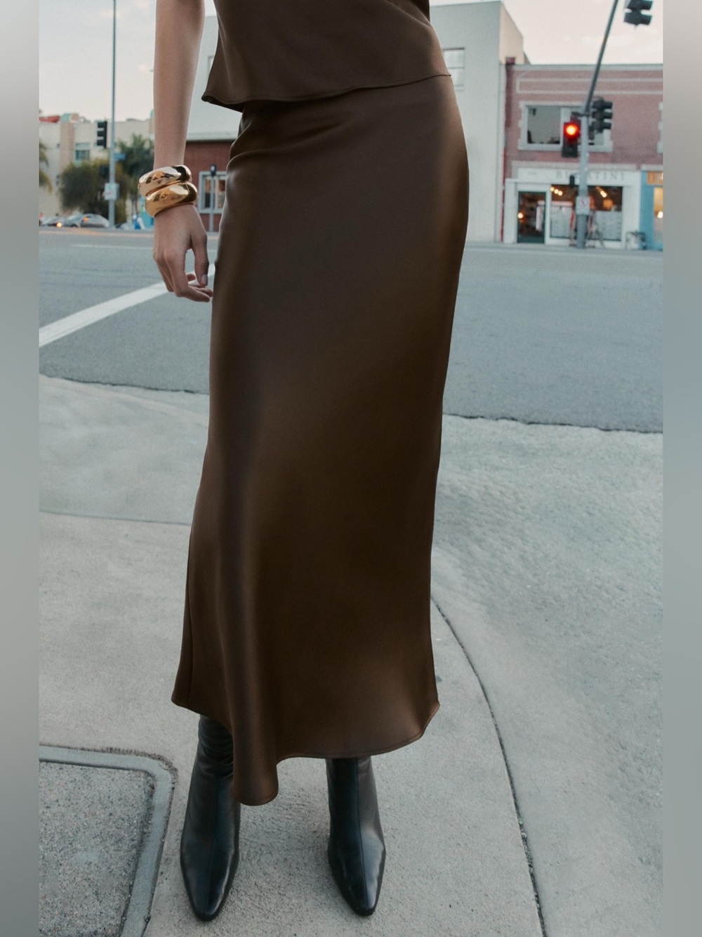 Zara Brown Satin skirt 🤎